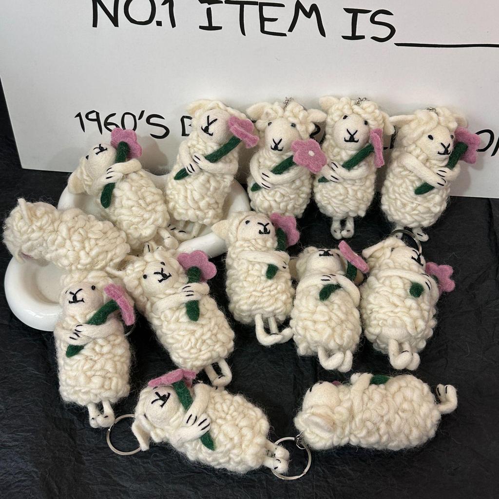 Ręcznie robiona owieczka z filcu wełnianego Breloczek Dekoracja Prezent
