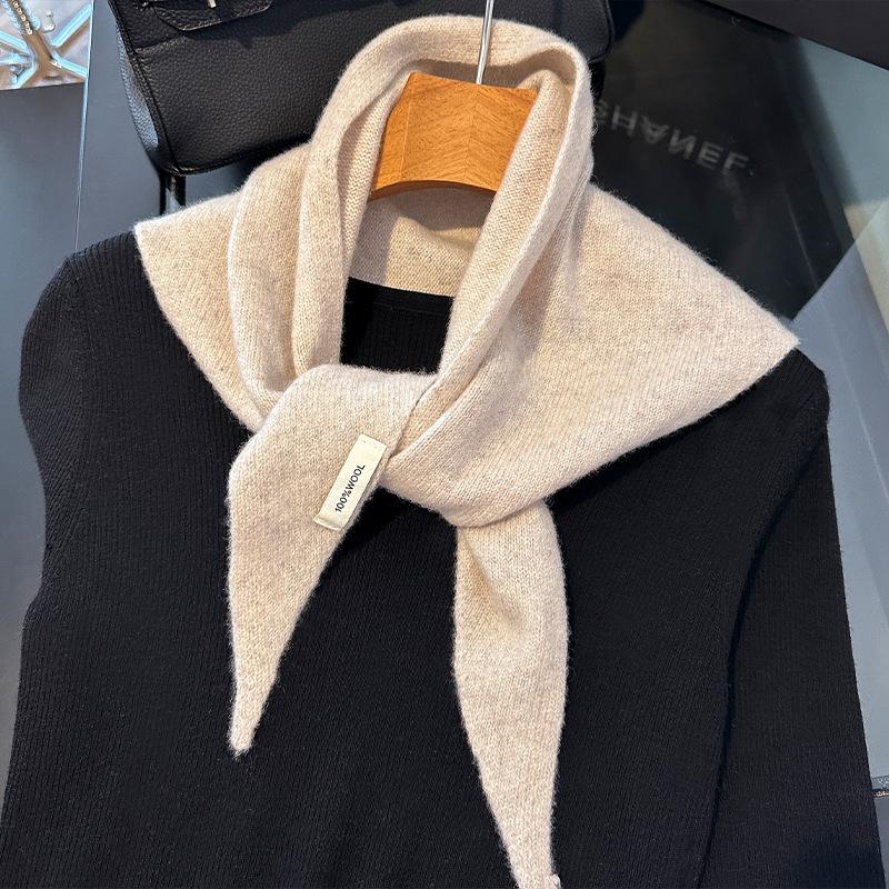 Korean Triangle Scarf Niche 100% Wool Triangular Scarf Women Headscarf Knitted Scarf Multi-functional Warm Knitted Scarf