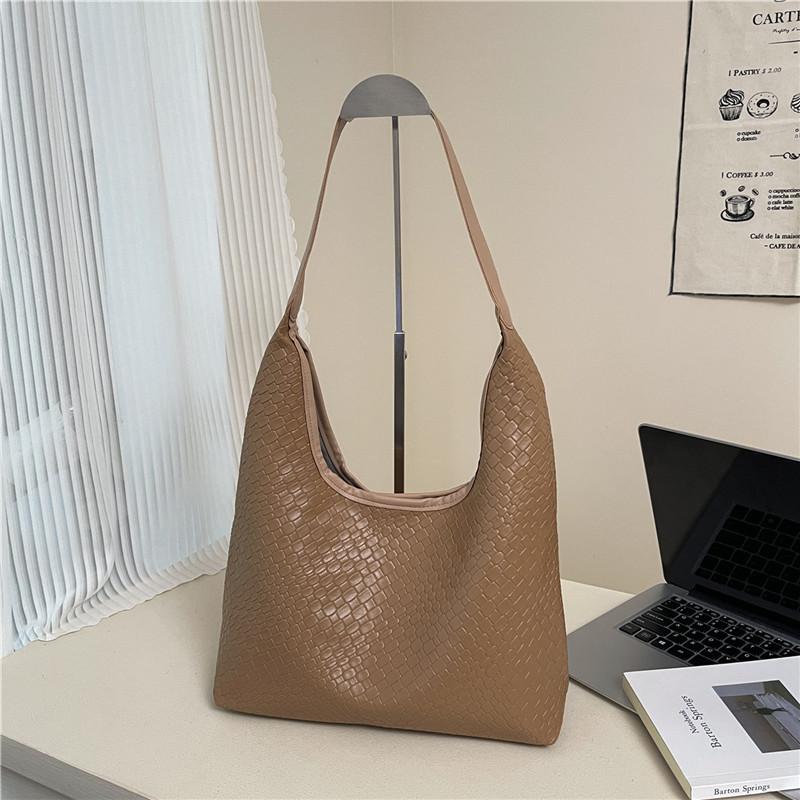 

Casual design large capacity single shoulder fashion popular woven commuter simple retro tote armpit bag хаки