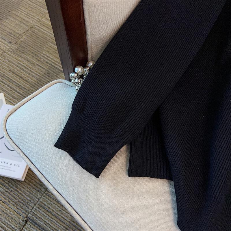 Plus Size V-Neck Loose Fit Long-Sleeve Knitted Sweater, Mid-Length, Slimming Design 200/300/350 Jin - Style 8097