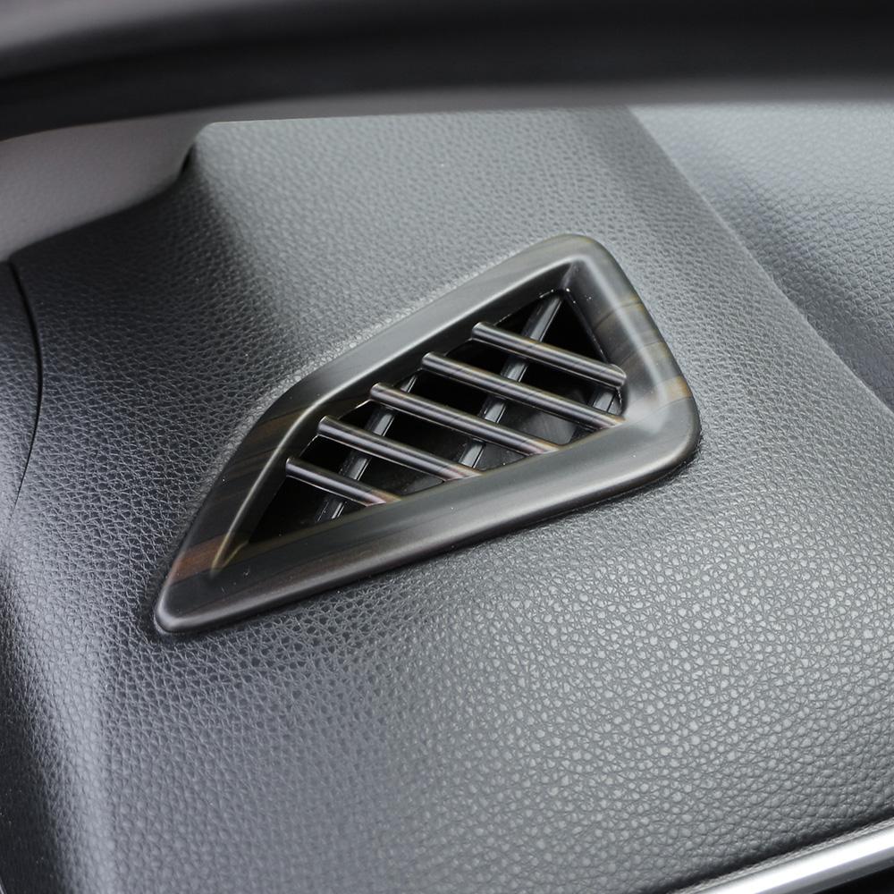 2 st ABS Bil Luftkonditionering Ventil Utloppsskydd Dekor Klistermärke Skydd för Toyota Corolla Cross XG10 2021-2023 LHD Tillbehör