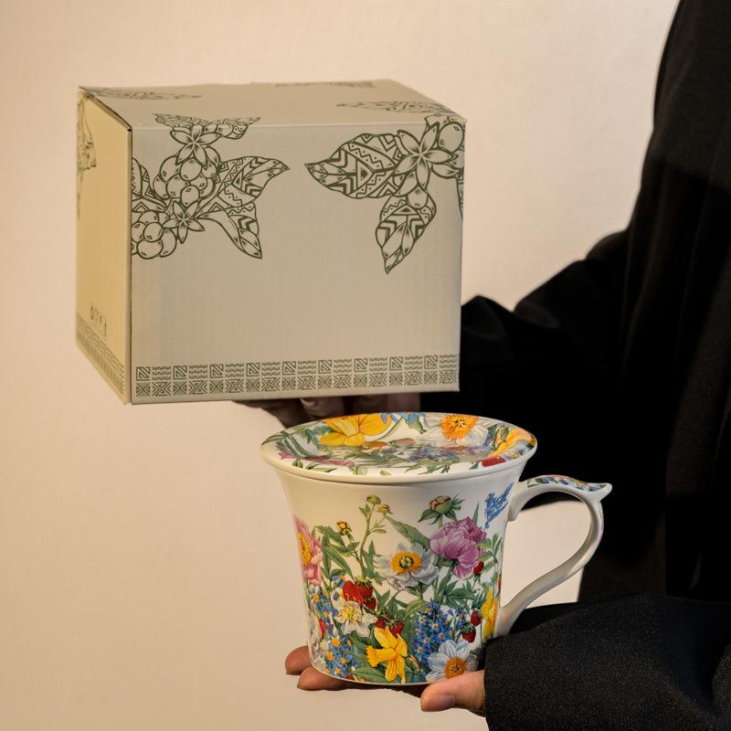 High-value medieval mug with lid, niche kettle cup, large-capacity ceramic water cup for girls to accompany