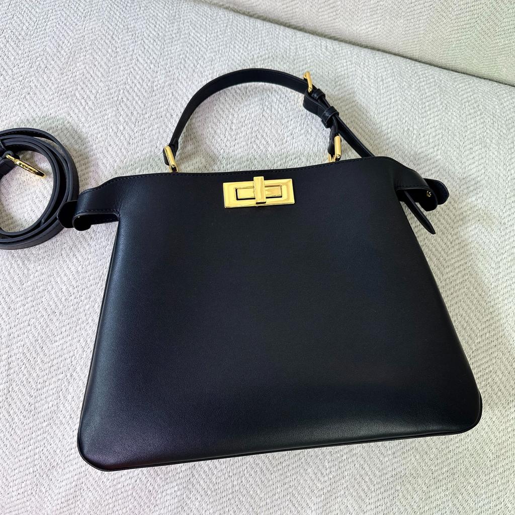 2025 New Song Hye Kyo Same Leather Metal Lock Kitten Bag Fashionable And Versatile Single Shoulder Crossarm Underarm Women's Bag