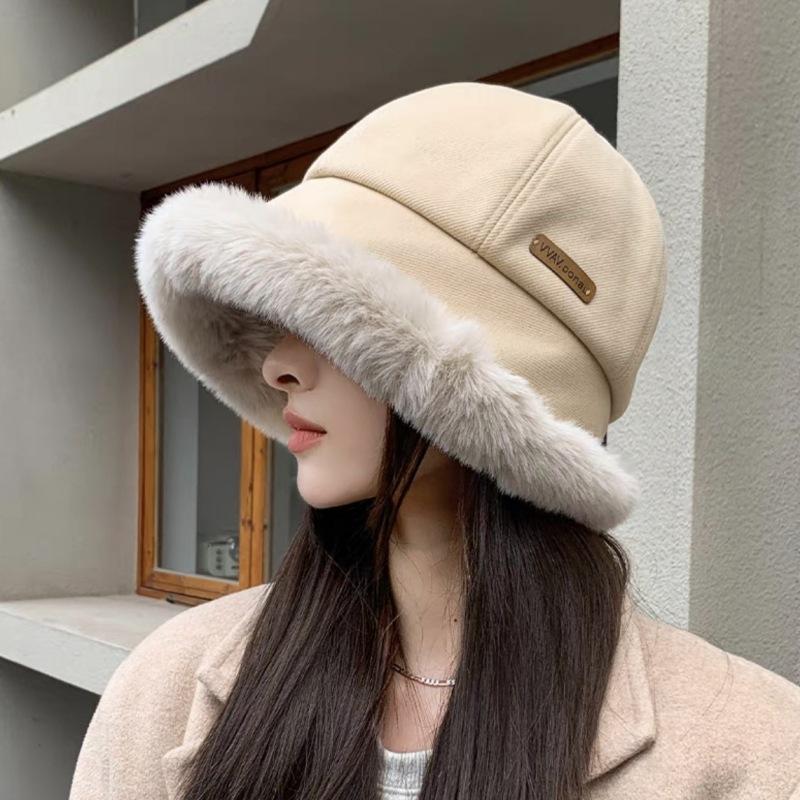 New Plush Bucket Hat Women's Winter Warm Thickened Hat Travel Versatile Show Washbasin Hat Tide