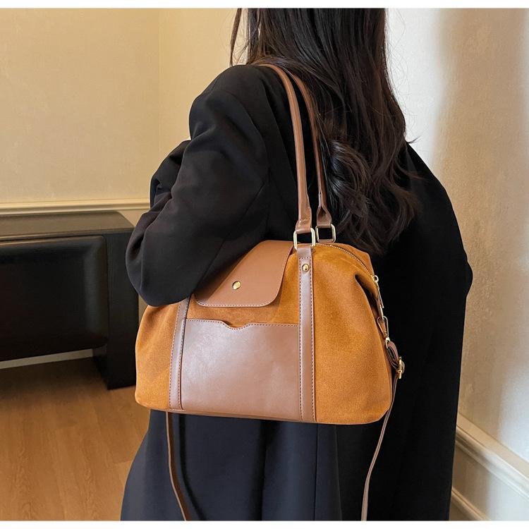 Frosted Retro Bag Women's Large Capacity Autumn and Winter Messenger Bag Single Shoulder Underarm Commuter Tote Bag