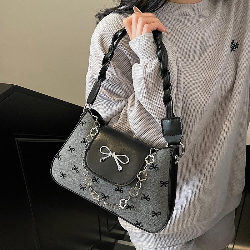 Sac de niche haut de gamme pour femmes Nouveau sac tendance à porter sous le bras pour femmes Ins Sac à bandoulière polyvalent à la mode pour femmes