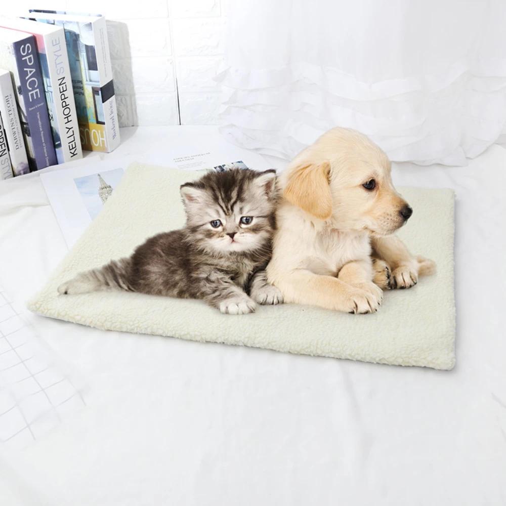 Winter Warm Lamb Wool Dog Bed, Pet Bed Mat, Cat Cotton Bed, Self Heating Cat and Dog Blanket, Pet Supplies