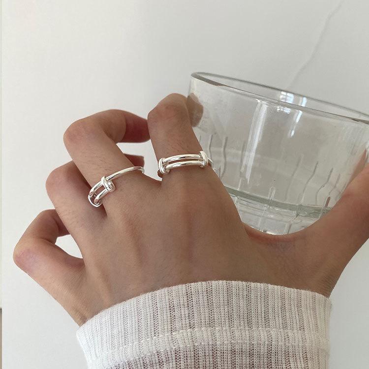 Retro Korean Dongdaemun Hip Hop Push-Pull Ring for Women - Simple, Creative Punk Design for Index Finger