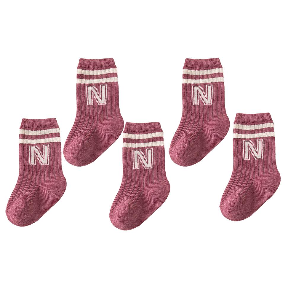 5/6 Paar Baumwolle Buchstaben Säuglings Jungen Socken Hohe Qualität Atmungsaktiv Lässig Baby Jungen Mittelrohrsocken Kinder Jungen Weißes Socken-Set