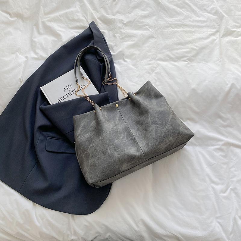 2025 new European and American retro soft leather handbag bag women's large-capacity simple shoulder bag solid color tote bag