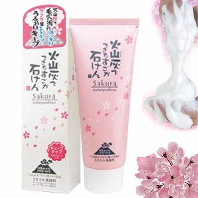 Mousse nettoyante visage cendres volcaniques et fleur de cerisier, pH légèrement acide, faible irritation (W490E6E)