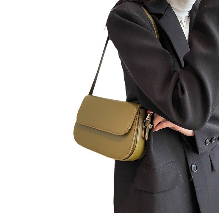 Beliebte Tasche Damen 2024 neue Retro schräge Spanntasche ausländische vielseitige Umhängetasche strukturierte kleine quadratische Tasche