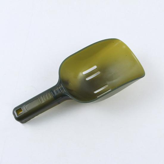 Fishing Bait Throwing Spoon with Drainage Holes Ergonomic Handle Portable Carp Fishing Lure Casting Shovel Scoop Tool Fishing Accessories