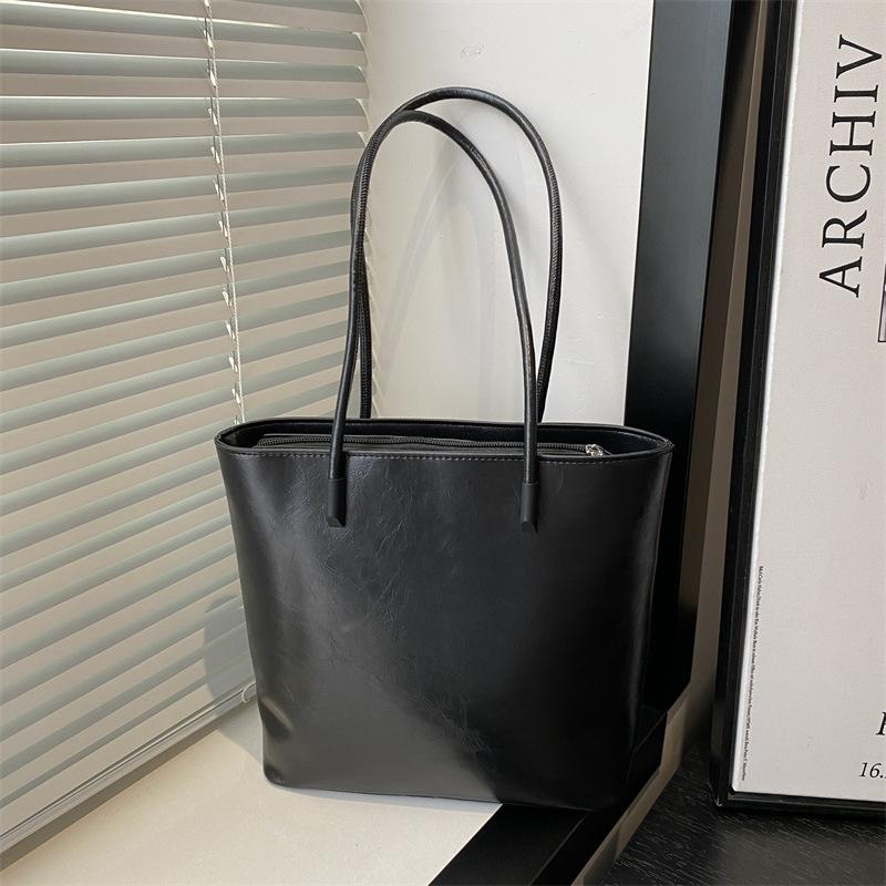 Korean portable commuter bucket bag 2025 autumn and winter women's bag new trendy tote bag versatile large-capacity shoulder bag