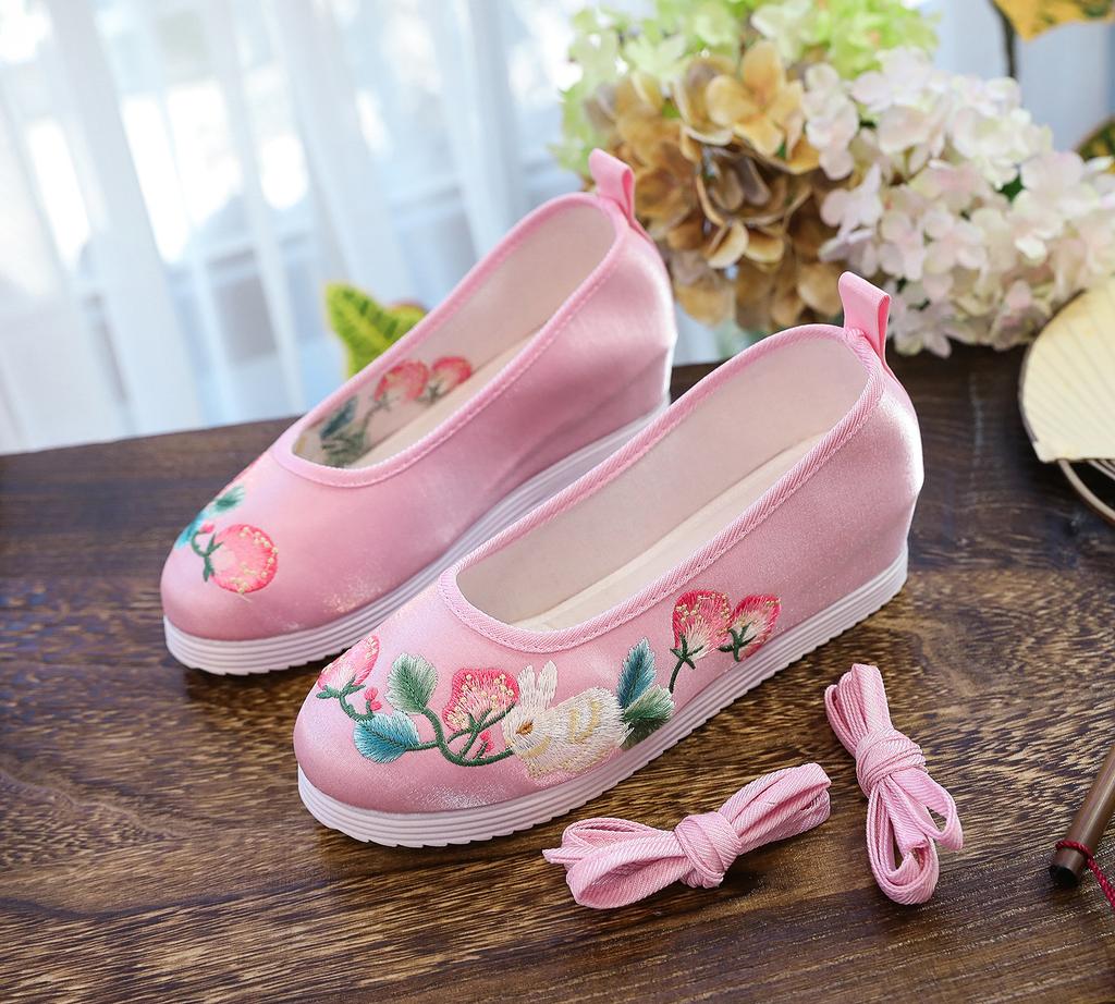 Fashion Inner Height Increasing Wedge Shoe Women Ethnic Style Retro Chinese  Round Head Hanfu Wedding Shoes