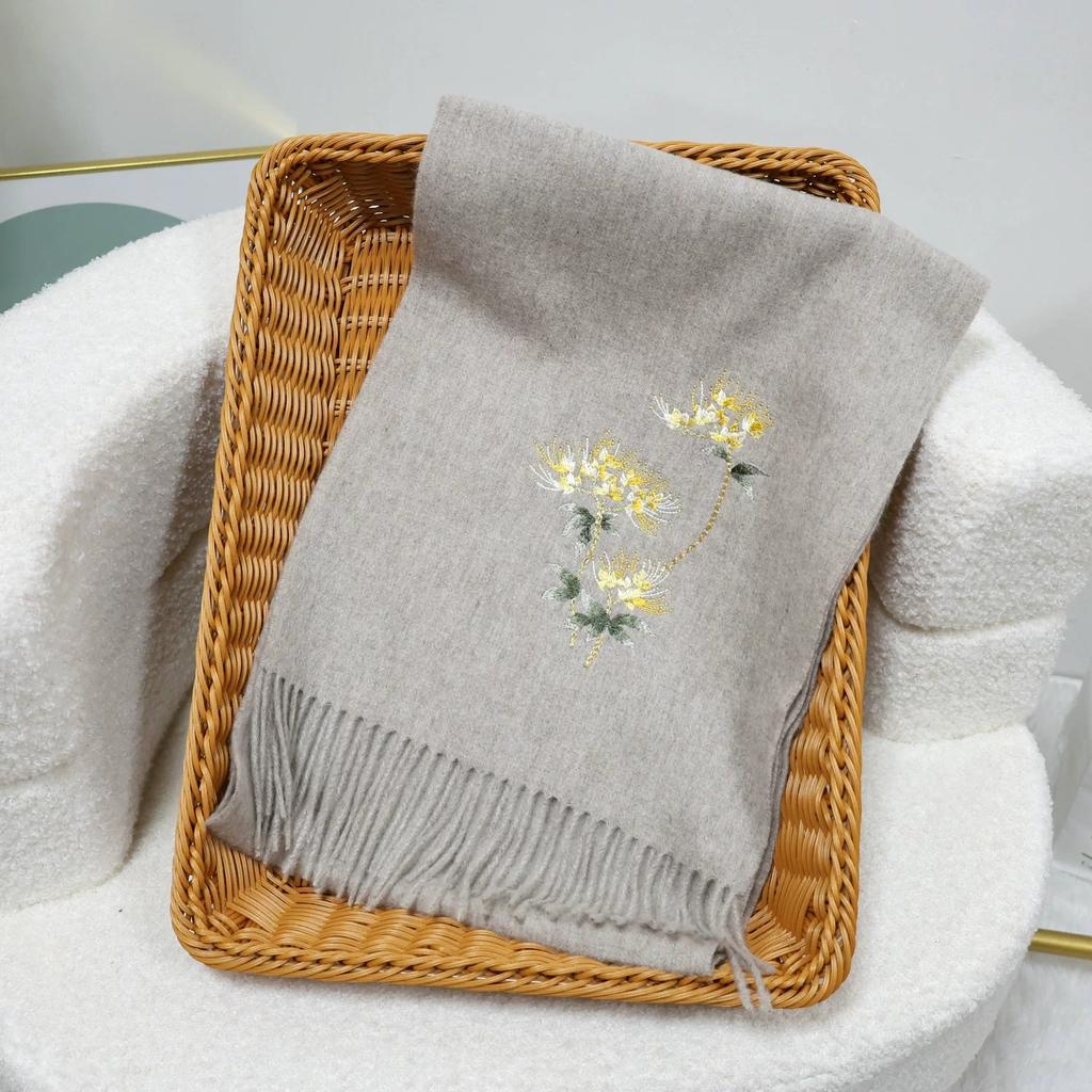 New Year's Embroidered Wool Scarf for Autumn and Winter Thickened Warm Scarf With Tassel
