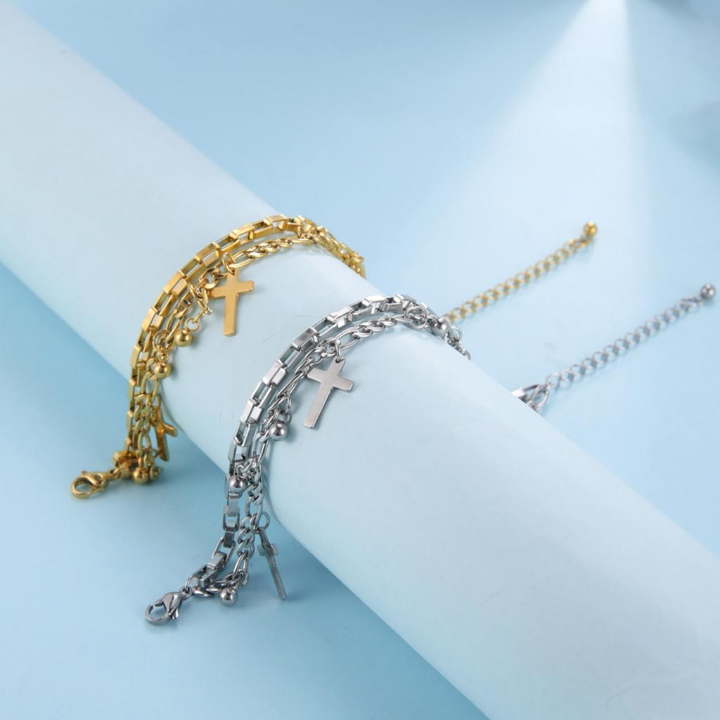 Contemporary Women's Bracelet Elegant Women's Bracelet with Crosses Charm Sturdy Stainless Steel Wrist Chain