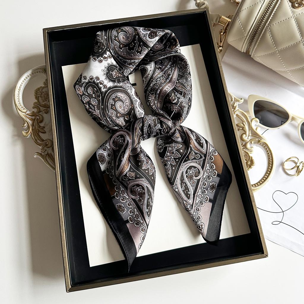 Cashew flower simulation silk scarf women's summer sunscreen 71 small square scarf headscarf scarf high-end fashion scarf