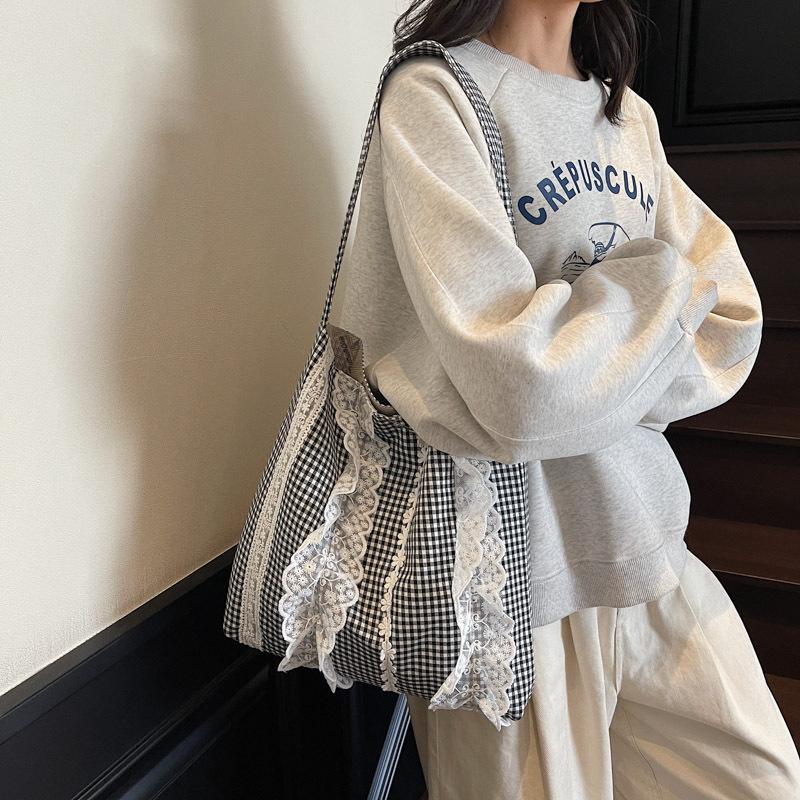 Fashion girly lace sweet wind bucket bag 2025 new large capacity underarm canvas bag plaid shoulder bag