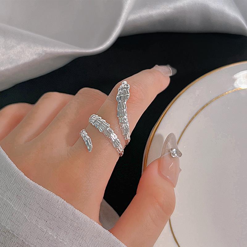 Sterling Silver Floral Ring for Women - High-End Open Joint Design for Autumn/Winter