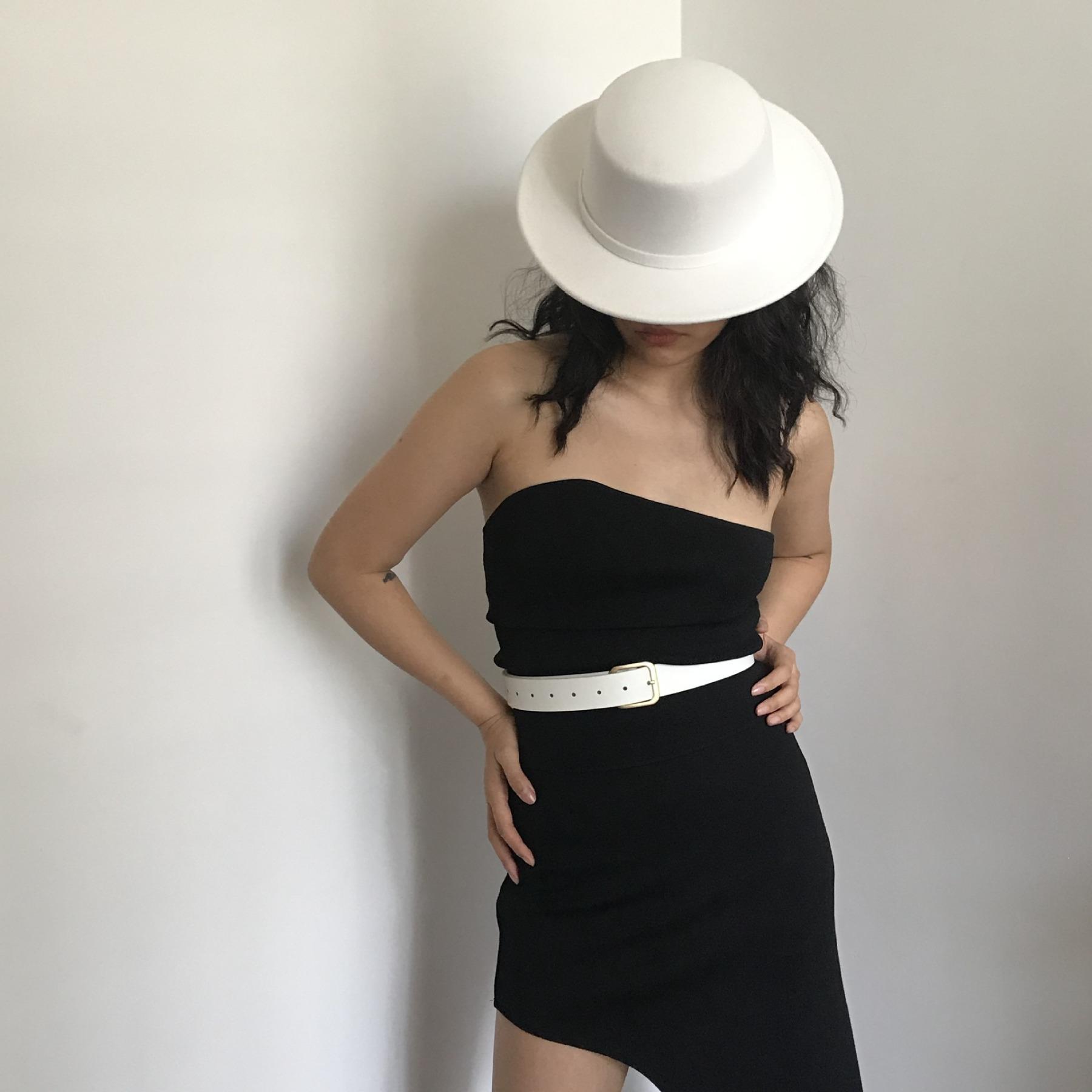 

Спеціально для плоского вовняного циліндра, капелюха з великими полями, універсального фетрового капелюха, жіночого французького ретро-універсального капелюха