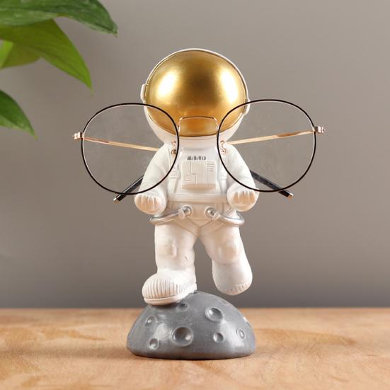 Eyeglass Display Fashionable Hands Holding Design Multi-purpose Resin Astronaut Glasses Holder Stand for Bedside