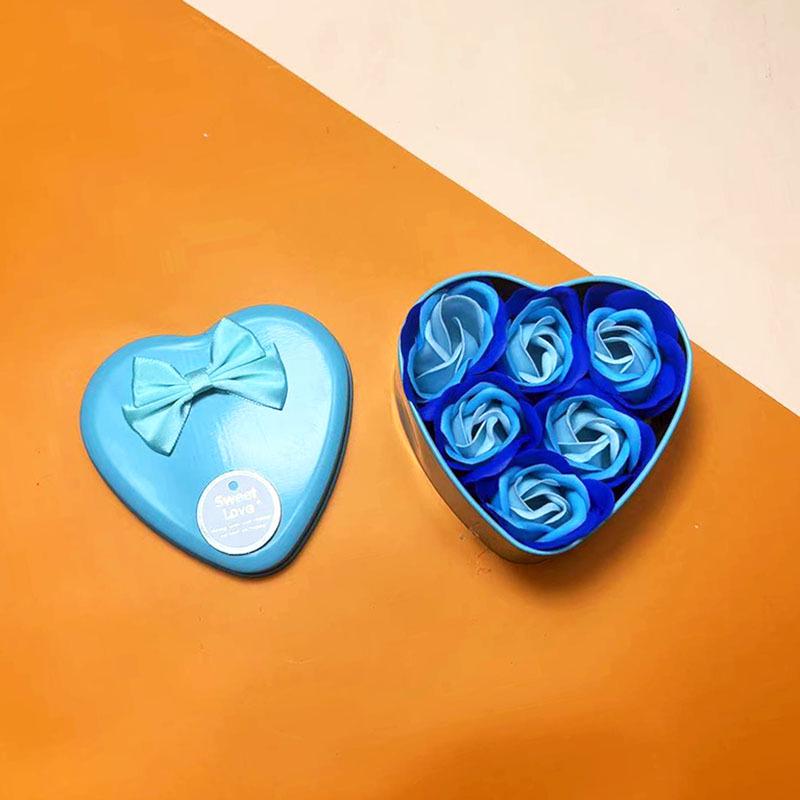 Valentine's Day Heart-Shaped Rose Soap Flower Gift Box for Girlfriend - Creative Souvenir