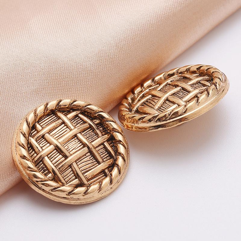 Vintage handgenähter Trenchcoat mit exquisiten Metalldetails