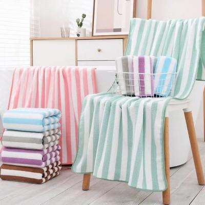 Double-sided Microfiber Coral Fleece Adult Bath Towel with Striped Color Strips Quick-drying Soft and Absorbent for Home Use