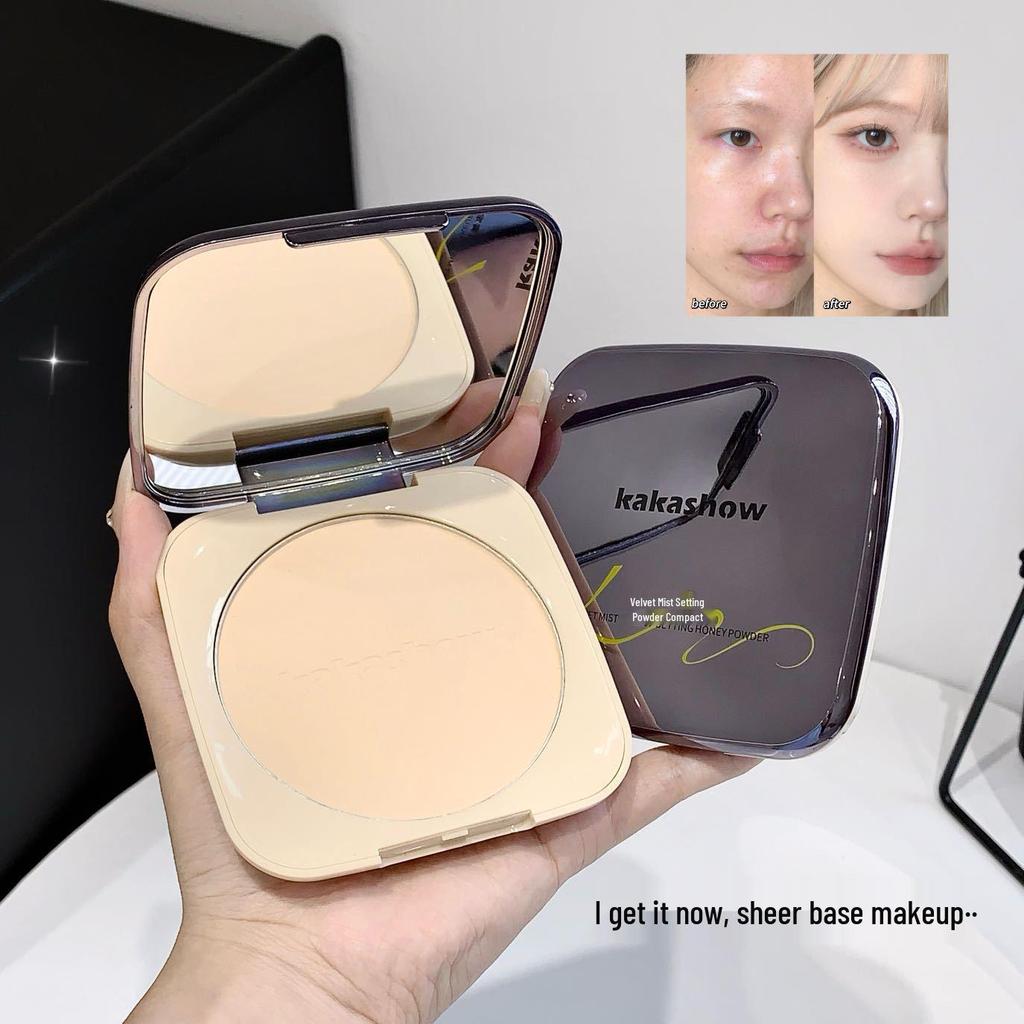 Kakashow Velvet Mist Setting Powder Compact: Pore Refining, Long-lasting, Waterproof, Sweatproof, Non-transferring, Non-cakey, Ideal for Touch-ups.