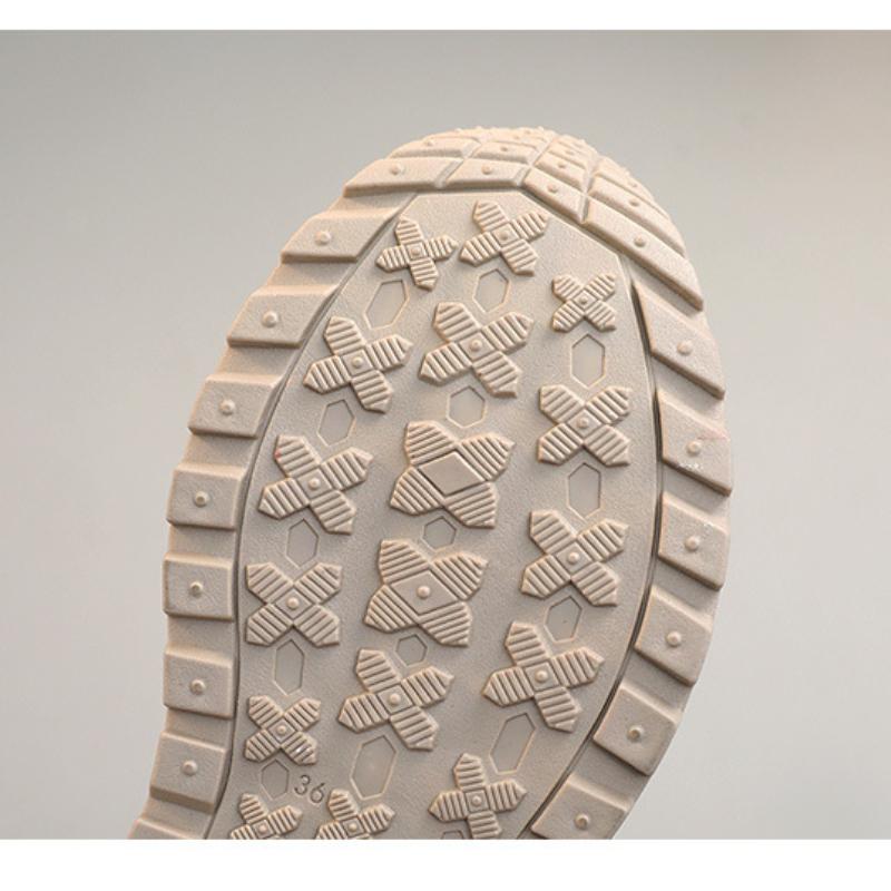 Neue Winter-Plateau-Baumwollschuhe, warme und wärmende Brettschuhe aus Samt, Sportschuhe für Studenten