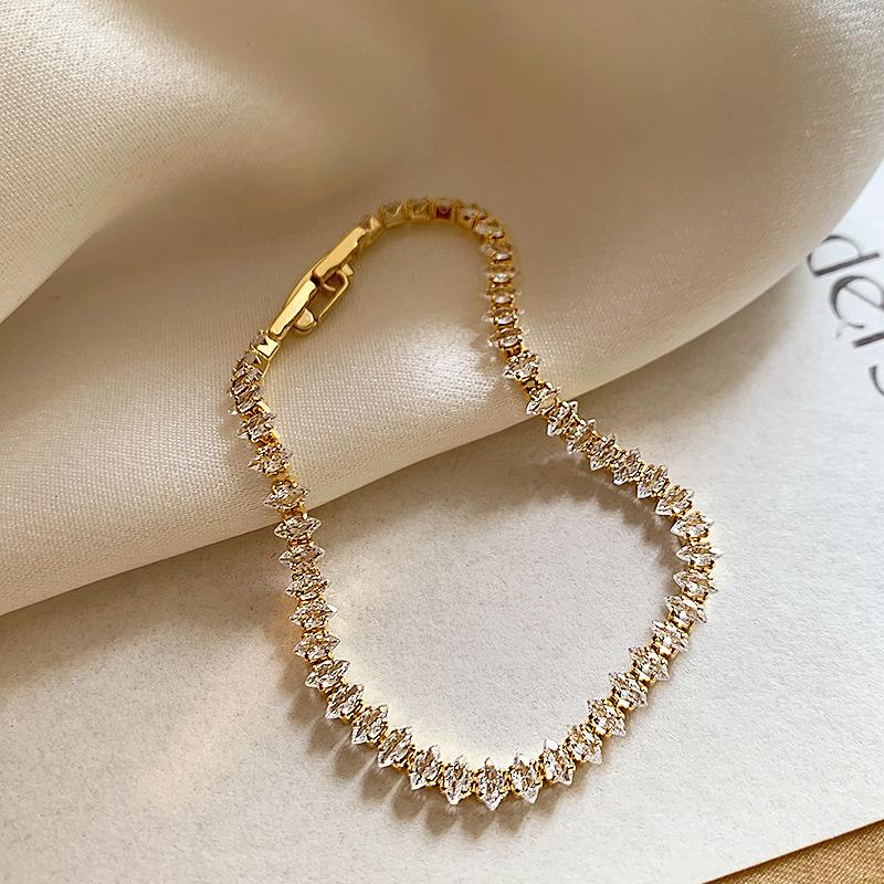 Female Minimalist Fashionable High-end Exquisite and Niche Bracelet