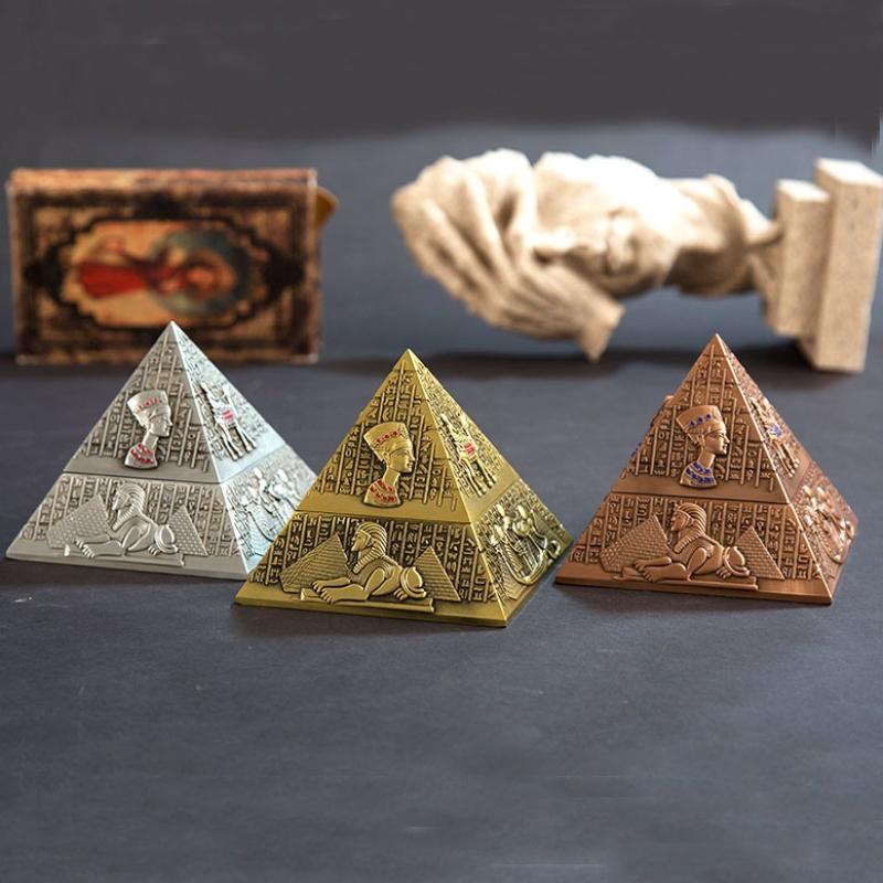 Livng Room Decor Smoking Accessories Pyramid Egyptian Pharaoh Metal Ashtray with Lid Vintage Ash Tray Creative Desktop Ornament