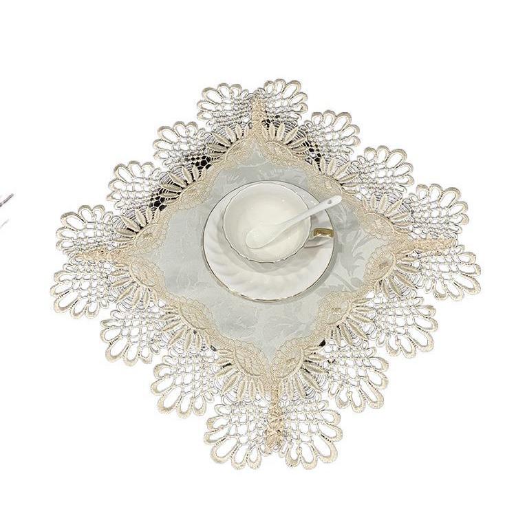 Vintage Französische Spitze Tischdecke: Kleine Couchtischmatte & Teeset-Abdeckung