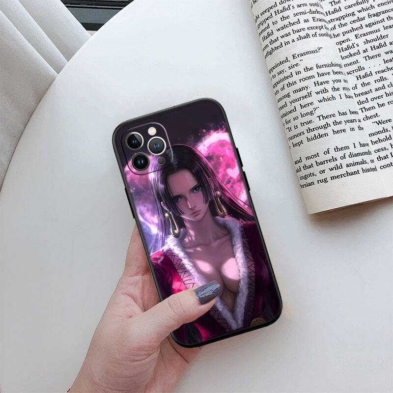 MH111 One Piece Boa Hancock Phone Case for Motorola Moto Edge 60 60s 70 G86 G56 G54 E14 G04S G45 G54 G64 S30 S50 X30 X40 X50 Pro Power Tylus