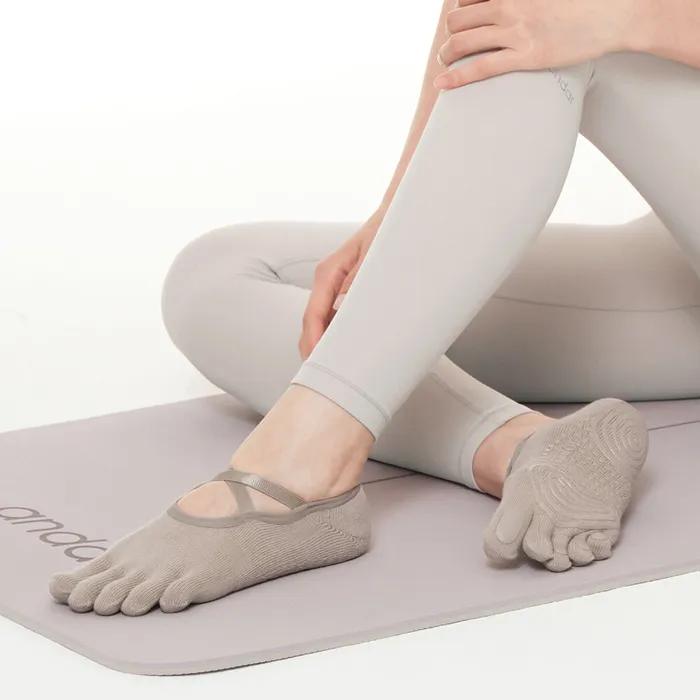 Non-slip Performance Full Toe Socks