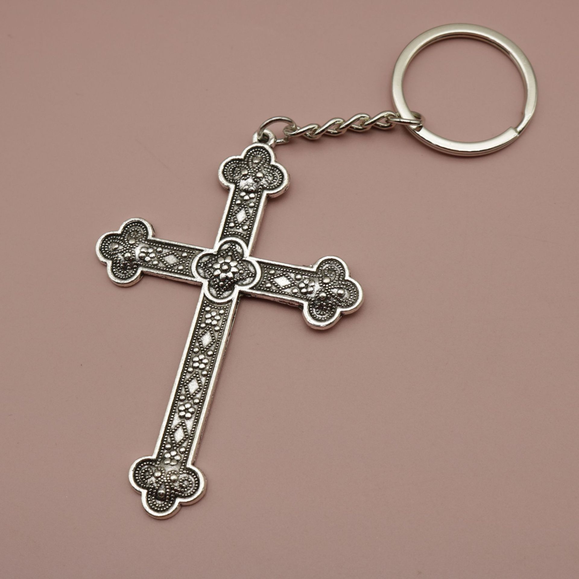 

Популярні ювелірні вироби. Простий брелок one size