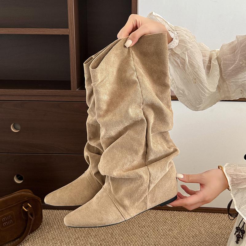 Mode Hiver Plissées Femme Bottes Montantes Genou Bout Pointu Chaussures à Élévation Interne Style Street Moderne Longues Botas Mujer