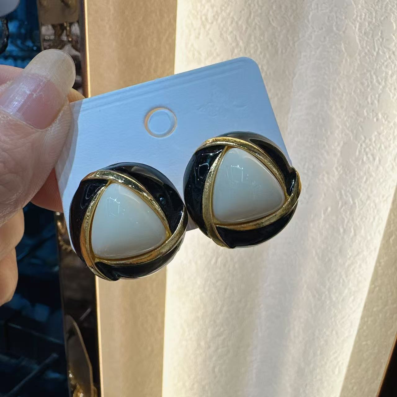 

Французская эмаль круглая цветная элегантная геометрическая женская серьга трендовая мода вечеринка подарки ювелирные изделия индивидуальность изысканный черный белый