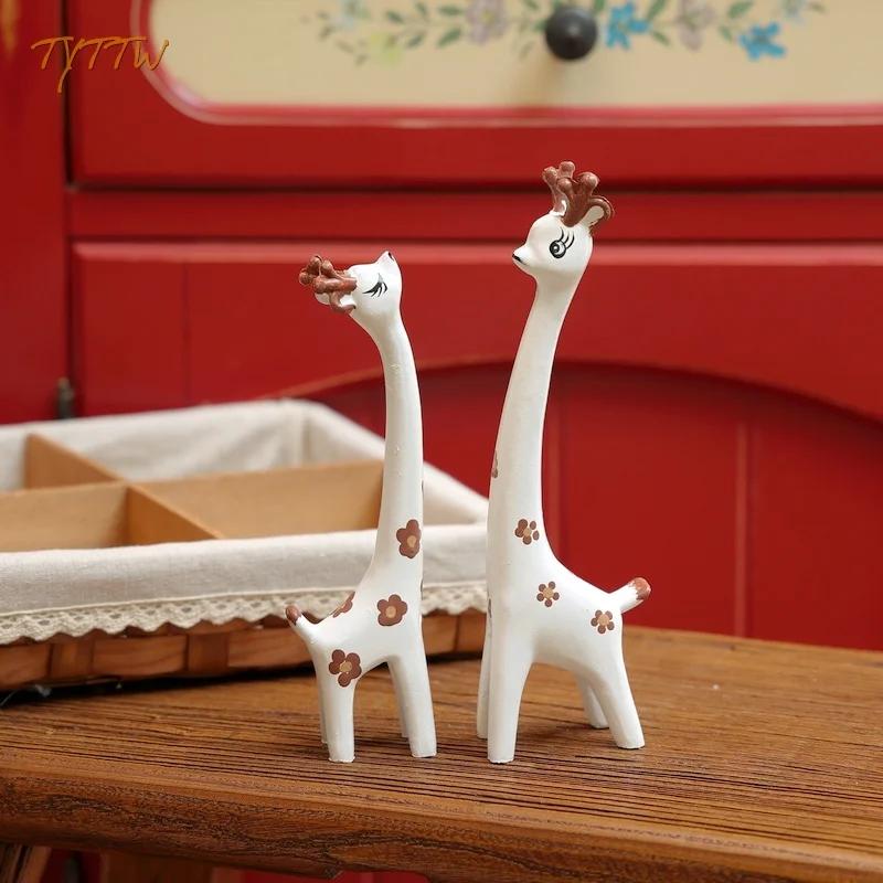 

Художественный Маленький Жираф Гостиная Домашние Украшения Книжная Полка Креативные Украшения Кавайная Фигурка Декоративные Домашние Аксессуары белый
