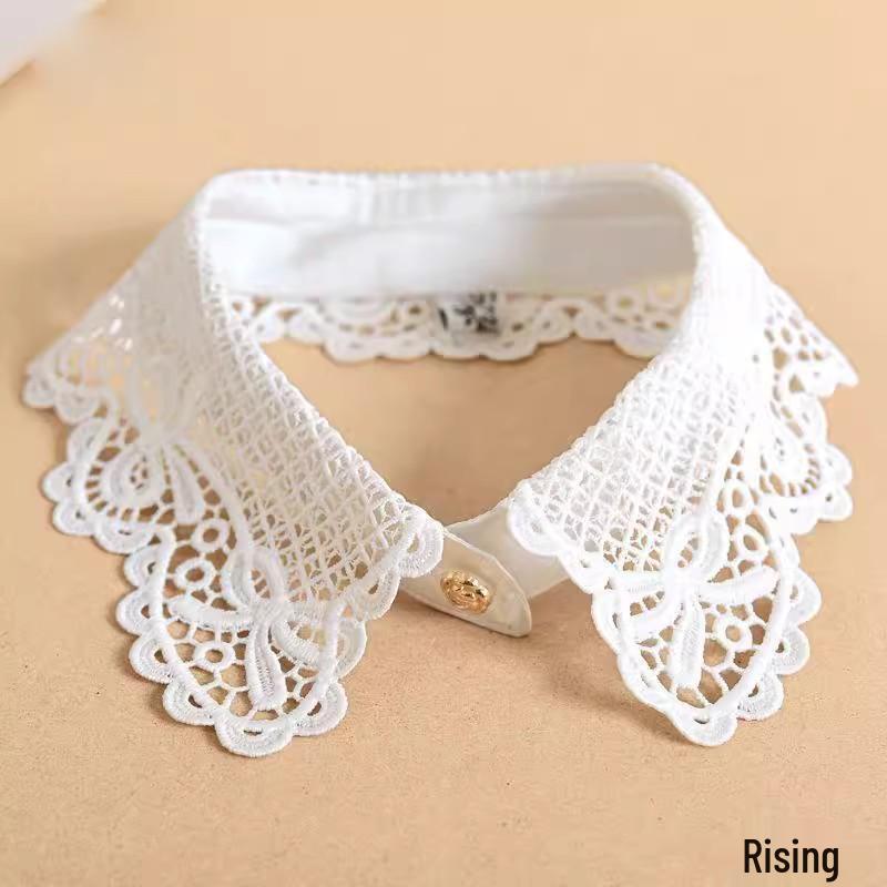 Všestranný dámský falešný límec s krajkovým lemem