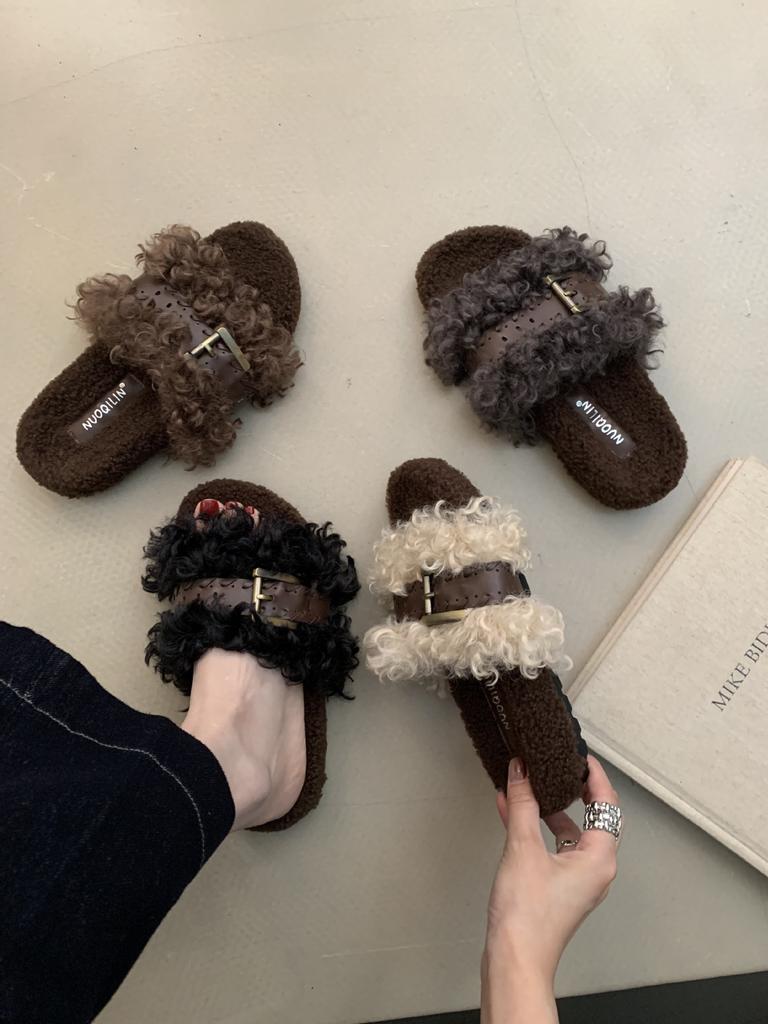 Thick-bottomed Fluffy Slippers Women's Autumn and Winter Outer Wear 2025 New Belt Buckle Curly Hair Cute Outer Wear One-word Sandals