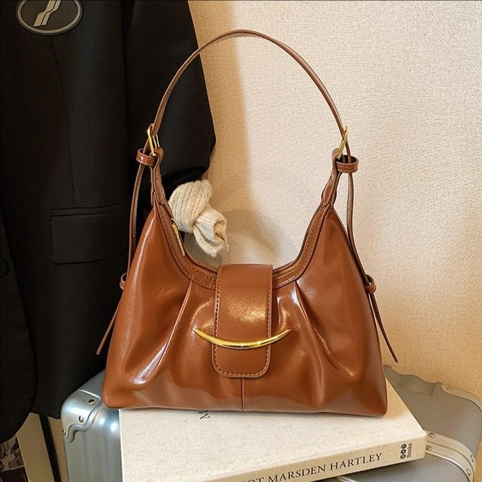 Pu Underarm Bag For Women With Zipper Closure And Interior Pouch For Daily Use
