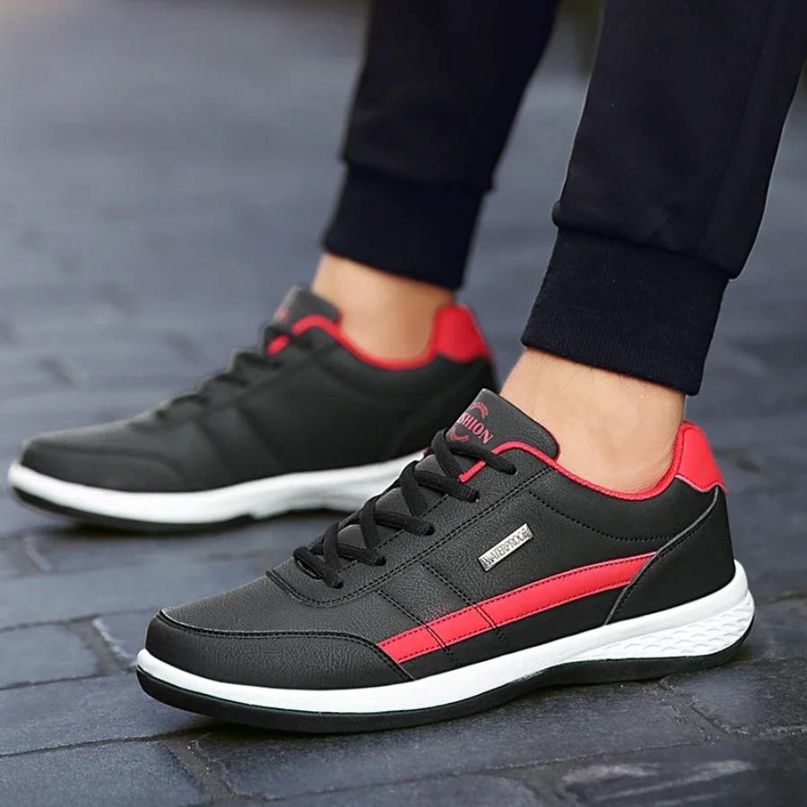 2025 Men's leather shoes Flat black sneakers lace-up non-slip board shoes Walking men's casual running shoes plus  men shoes