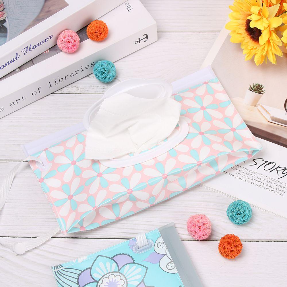 1pcs Fashion Cute Snap-Strap Flip Cover Carrying Case Portable Wet Wipes Bag Cosmetic Pouch Stroller Accessories Tissue Box