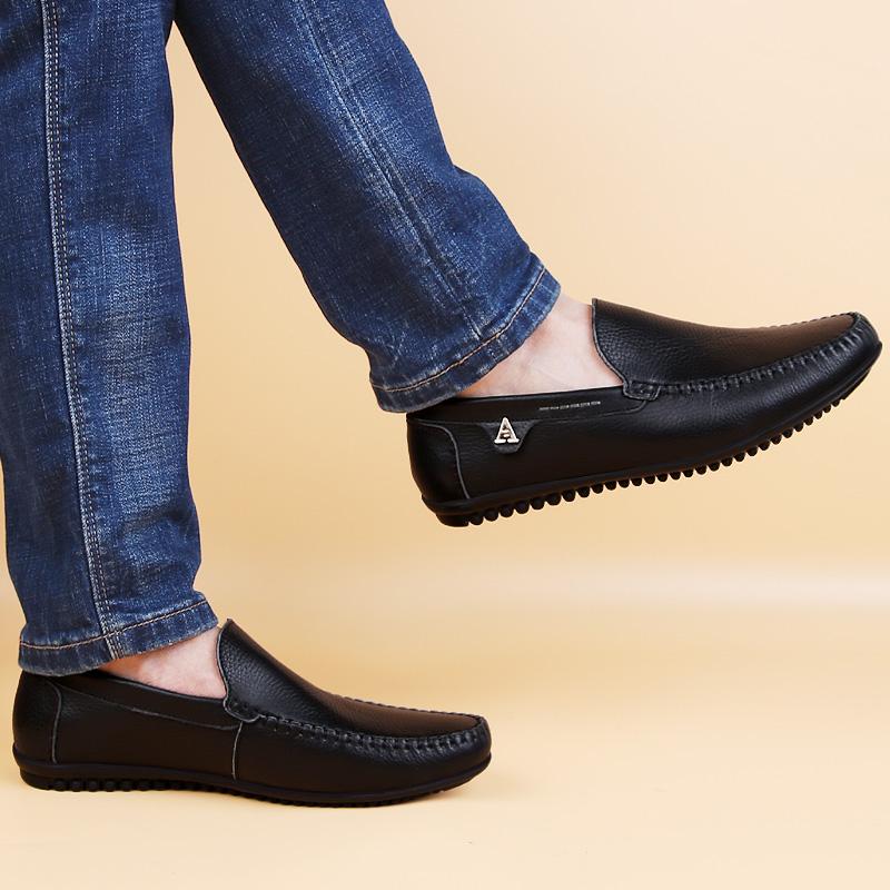Fashion Genuine Leather Male Comfortable Driving Shoe Loafers Men Classic Stylish Men Shoes Wedding Handmade Men Casual Business Shoes