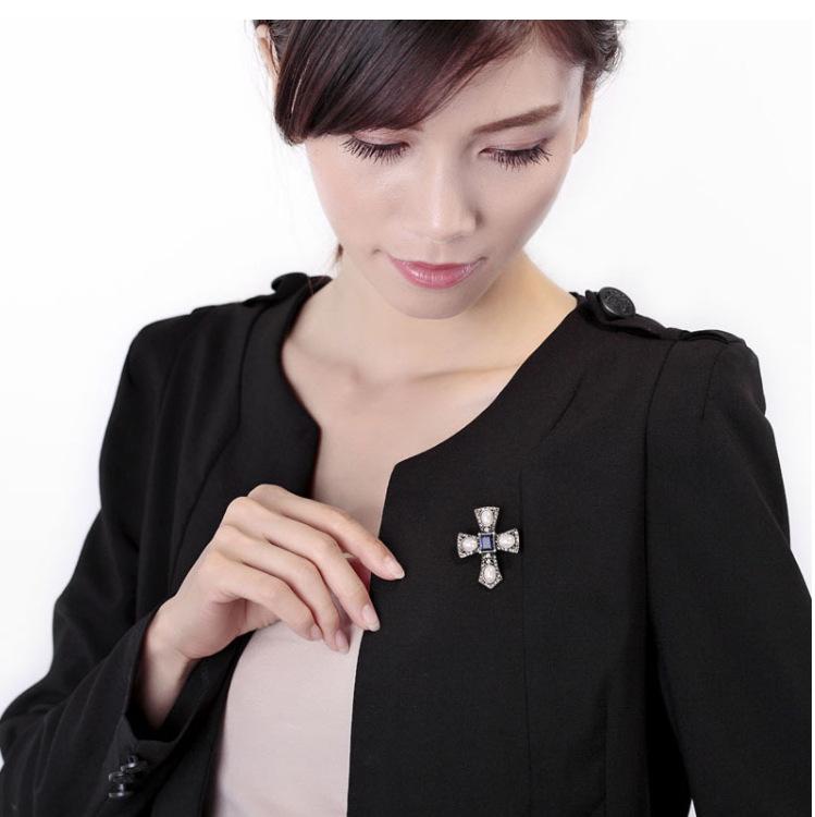 Z8 Retro Pearl, Cross High Quality Diamond-Set Brooch Brooch Yiwu