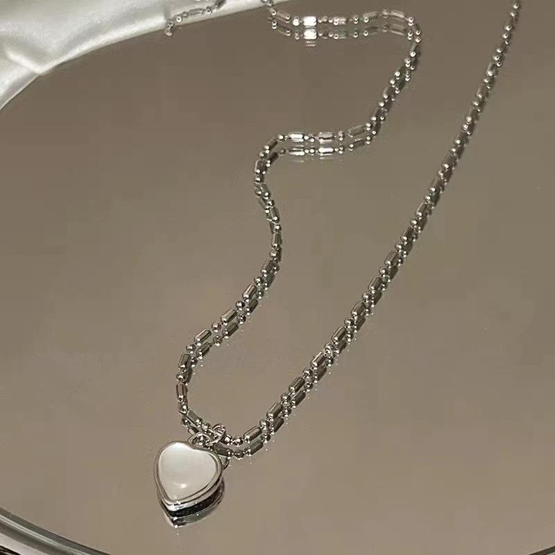 Gentle Cat's Eye Love Pendant Necklace Female Sweet Cool Style Simple Neck Chain Accessories New Versatile Collarbone Chain