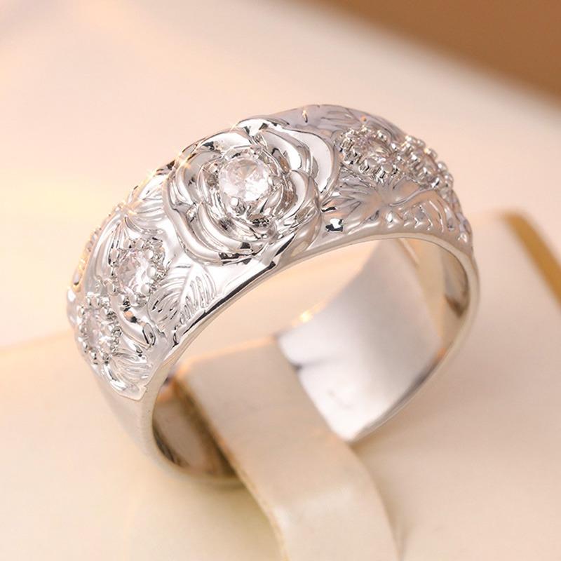 Trendy Inlaid White CZ Flower Women's Ring Exquisite Gold Color Hand Carving Daily Wear Party Jewelry Anniversary Gift