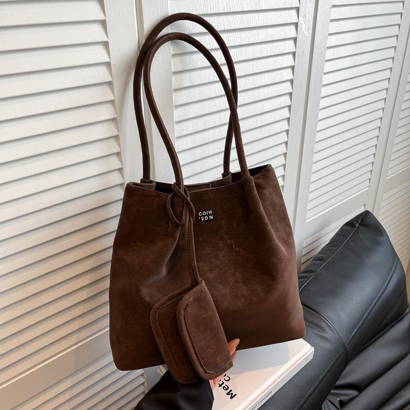 

Popular women s bags autumn and winter 2025 new retro versatile shoulder tote bag large-capacity commuter handbag tide